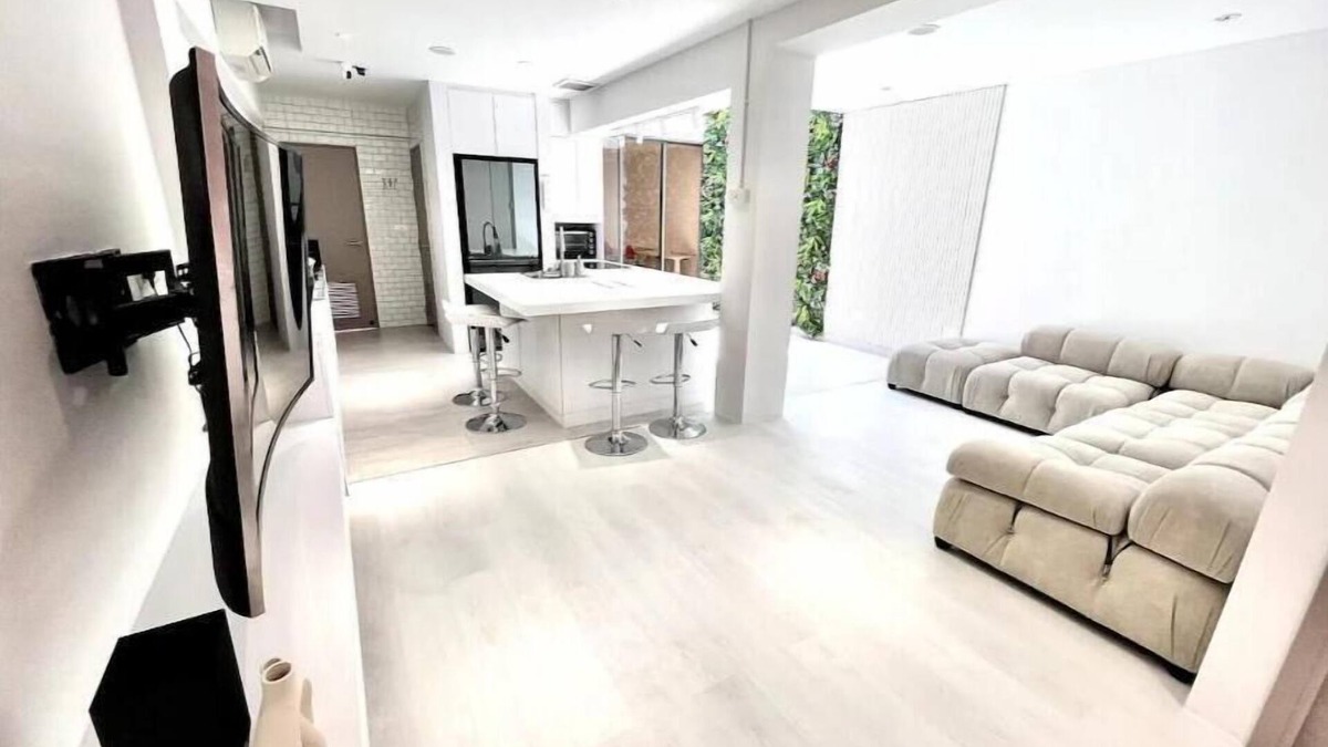 Marine Parade Apartment | Coastal Suite 03