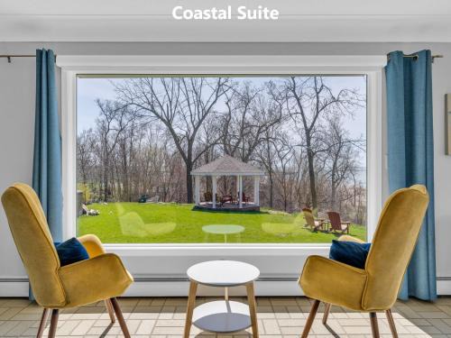 Leamington House | Coastal Suite #1 Cozy Suite #2 - Seacliff Beach Suites