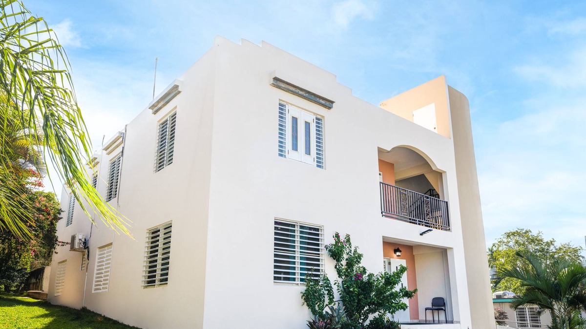 Mora House | "Coastal Vacations at Colinas del Atlantico: Your Perfect Retreat!"