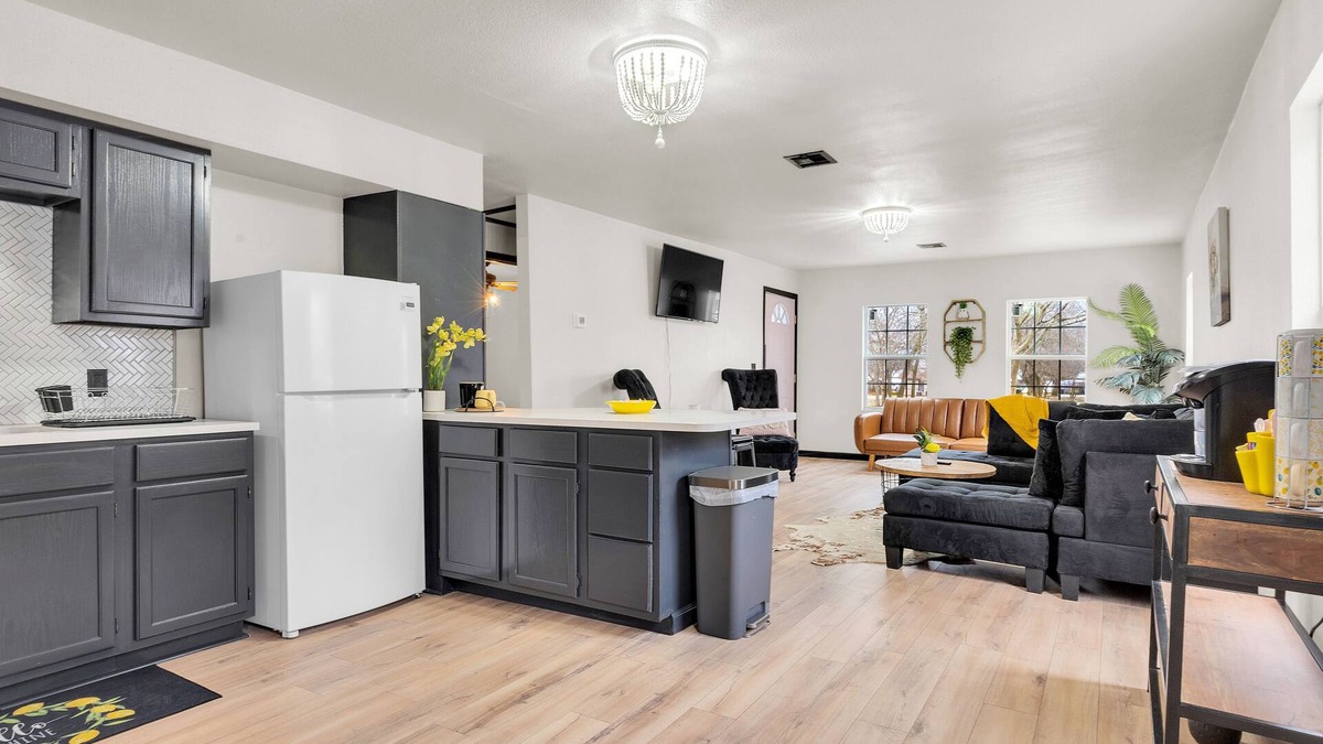 Ardmore House | Coastal Vibes on Ardmore Time