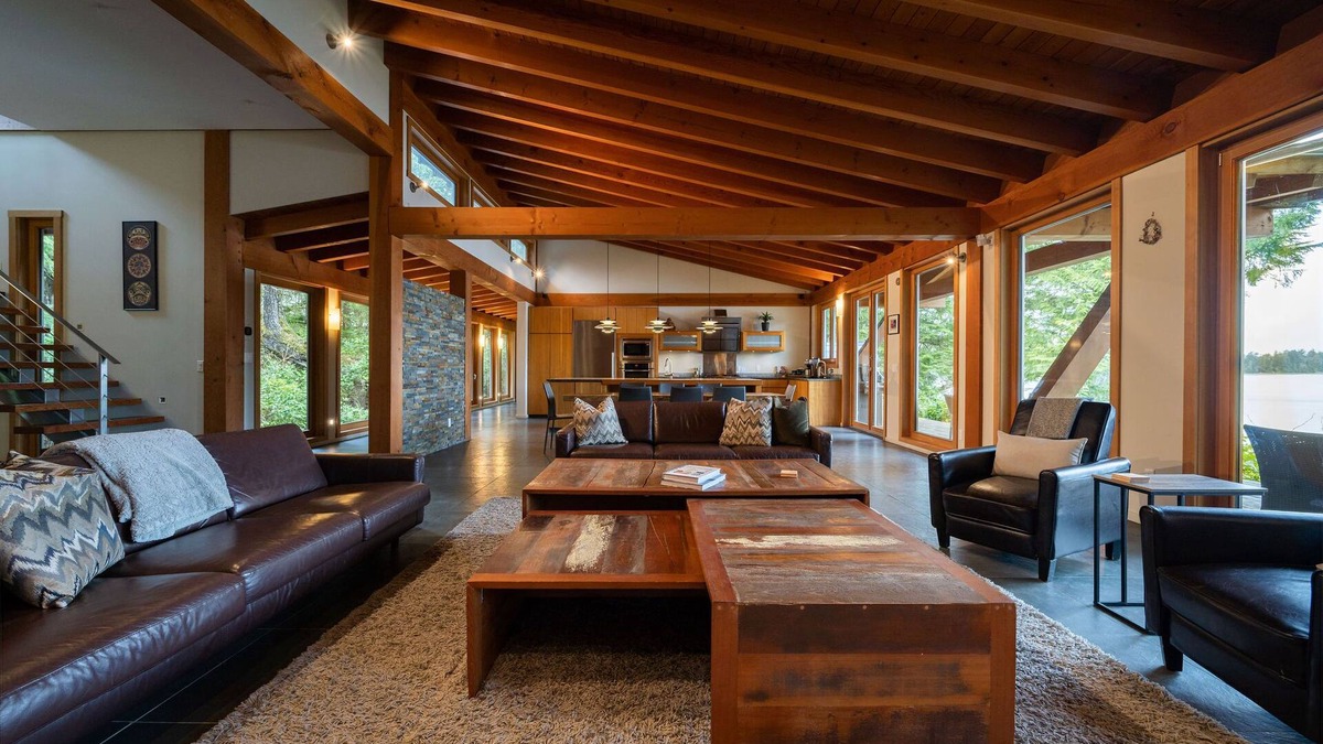 Tofino House | Coastal View-Waterfront, Tranquil, Hot Tub, Sauna!