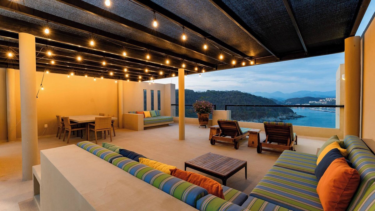 Huautlco Condo | Coastal Views and Private Beach Access