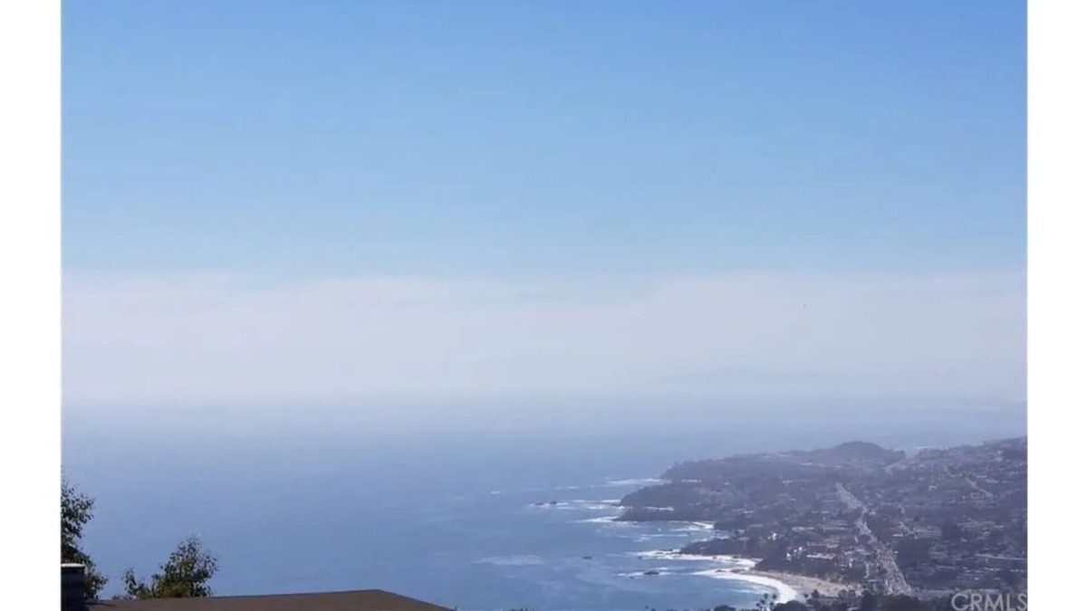 Parlin House | Coastline/Island View Contempo Laguna Beach House