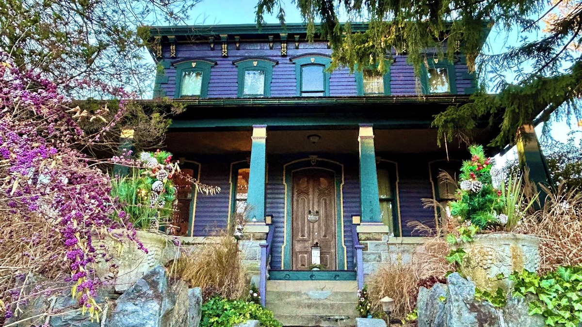 Adamstown Bed & Breakfast | Cobalt Suite at The Amethyst Inn B&B, jacuzzi, fireplace, gourmet breakfast