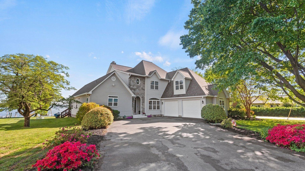 Cobb Island House | Cobb Island, MD - Stunning Waterfront Home w/ Private Pier