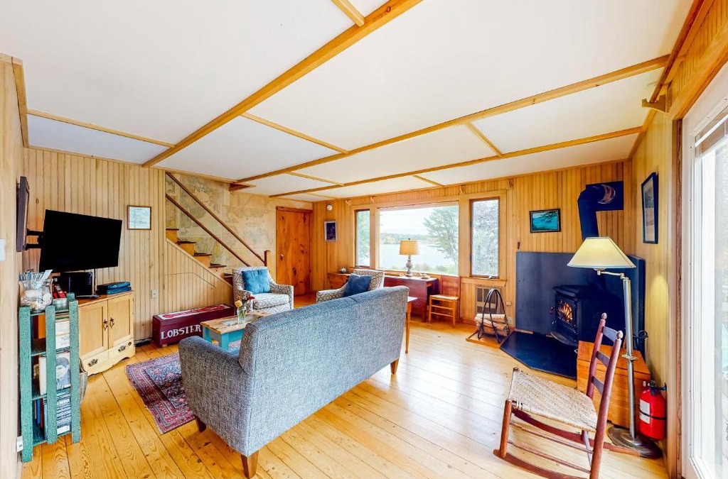 Southwest Harbor House | Cobb Nob Compound