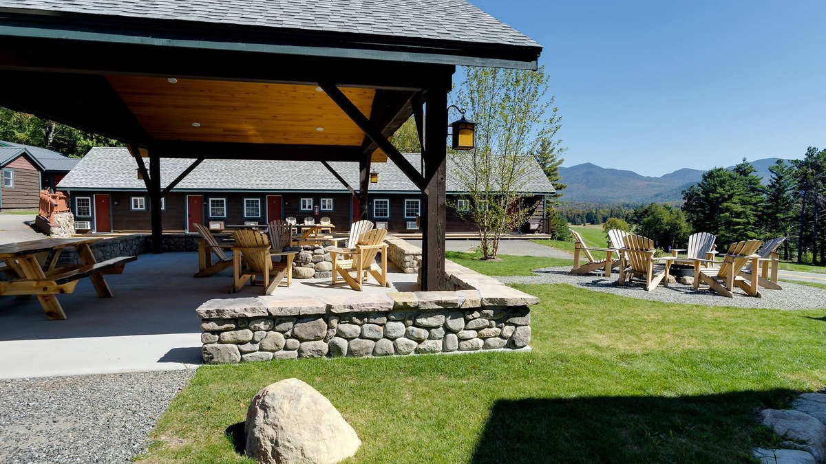 Lake Placid Hotel | Cobble Mountain Lodge