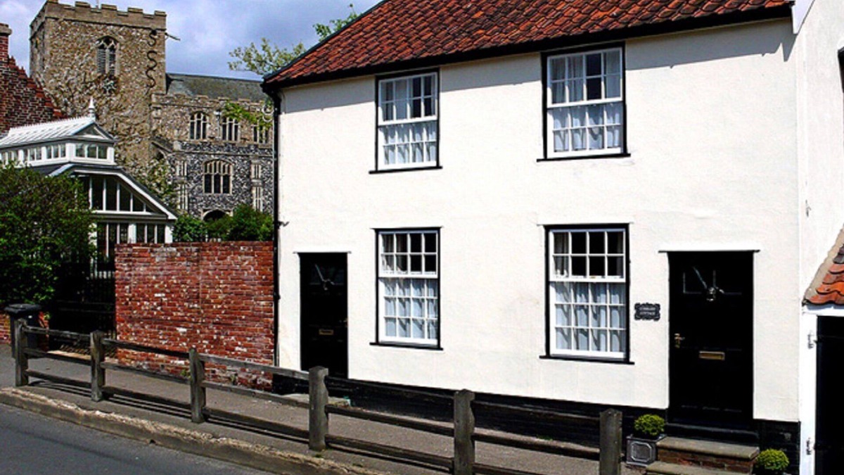 Debenham Cottage | Cobblers Cottage in pretty, historic, Suffolk village with beach hut