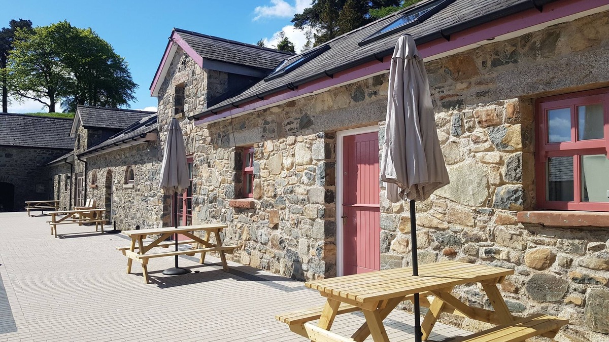 Loughinisland Cottage | Cobbles cottage - 2 bedroom stone built cottage
