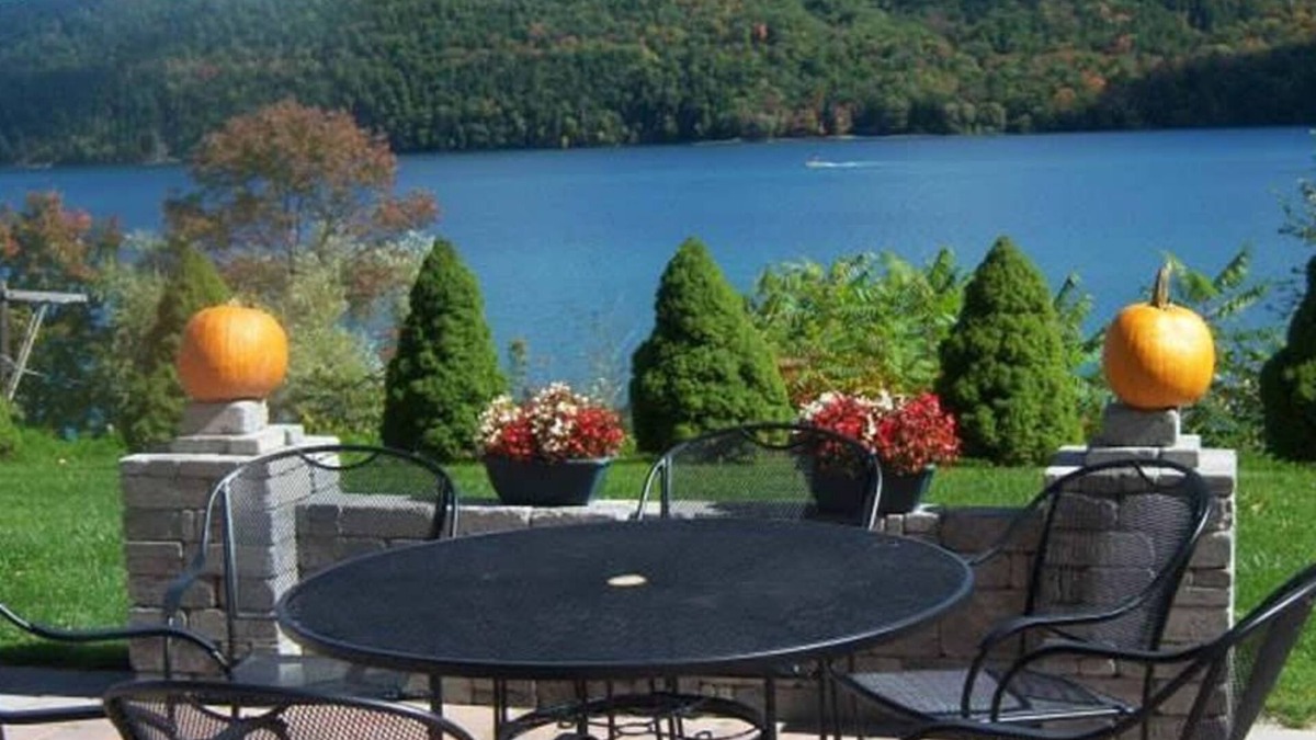 Cooperstown - Otsego Lake Cabin | Cobblescote on the Lake