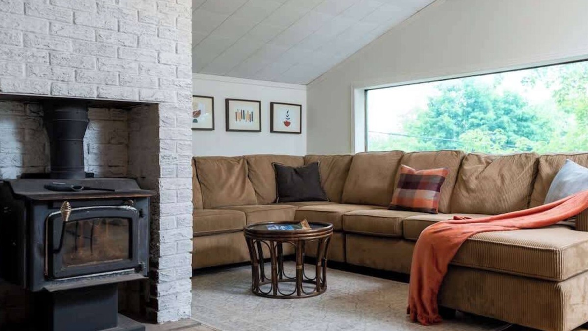 Tay Valley Cabin | Cobblestone 2-Bedroom Cottage #5 "Loft"
