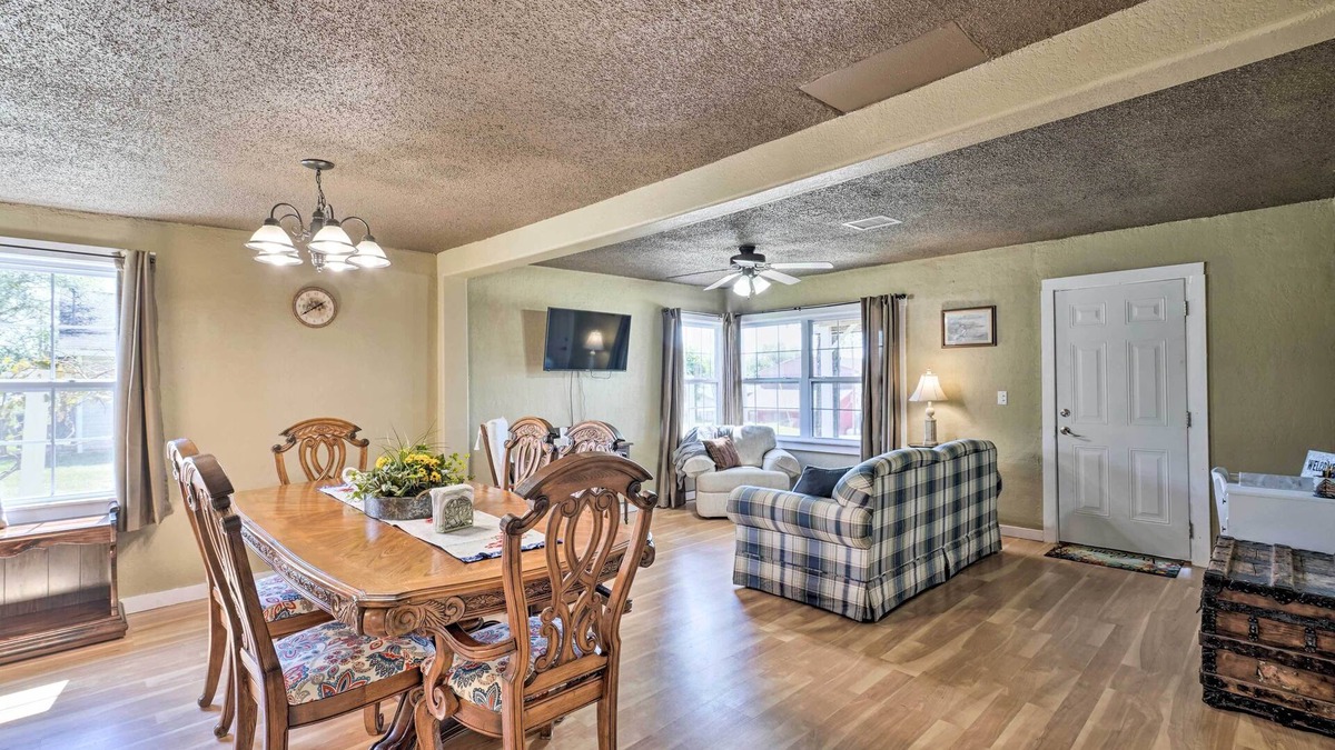 Hermitage House | ‘Cobblestone Cottage' - 10 Mi to Pomme de Terre!