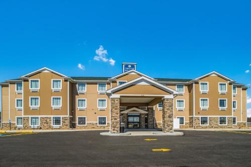 New Denmark Hotel | Cobblestone Hotel & Suites Denmark - Green Bay