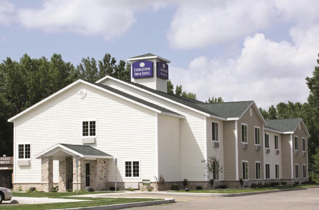Brillion Hotel | Cobblestone Inn & Suites - Brillion