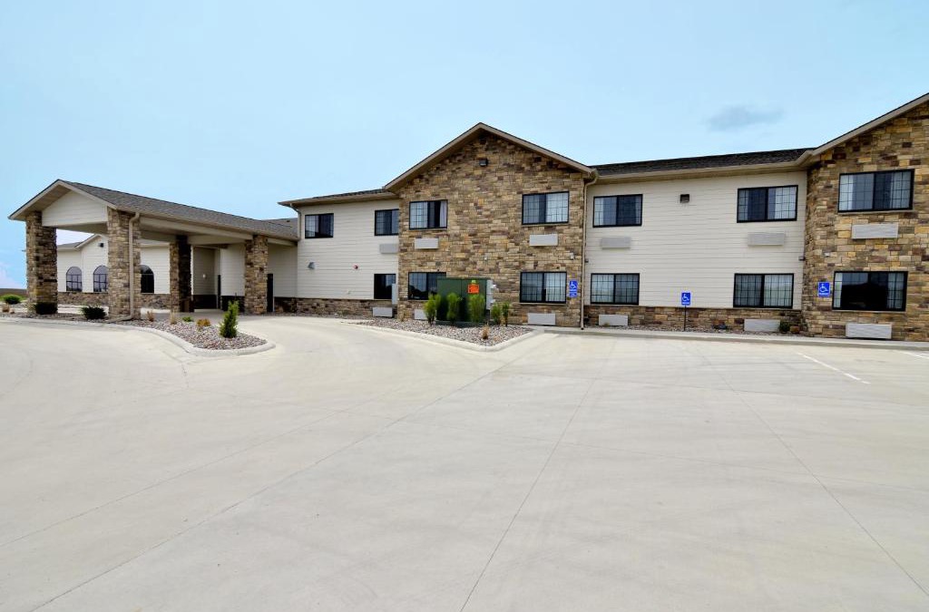 Ida County Hotel | Cobblestone Inn & Suites - Holstein