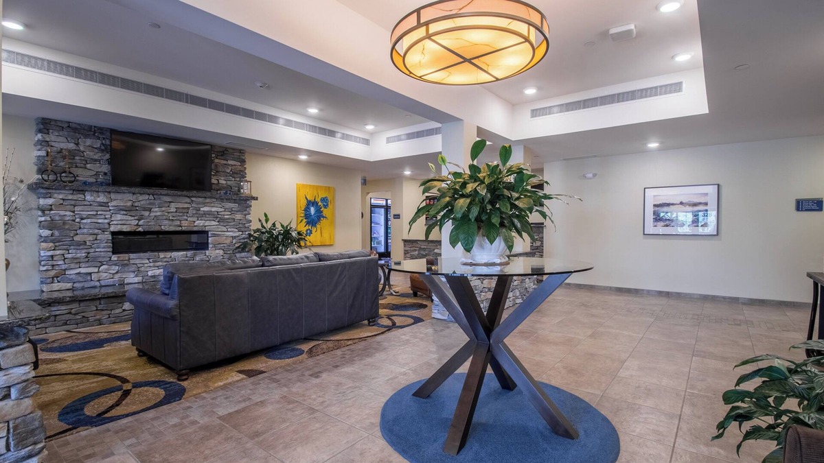 St. Marys Hotel | Cobblestone Inn & Suites - St Marys