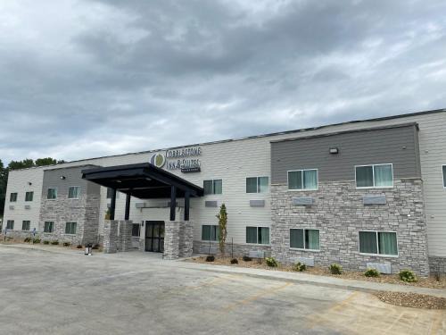 Forest City Hotel | Cobblestone Inn & Suites - Forest City