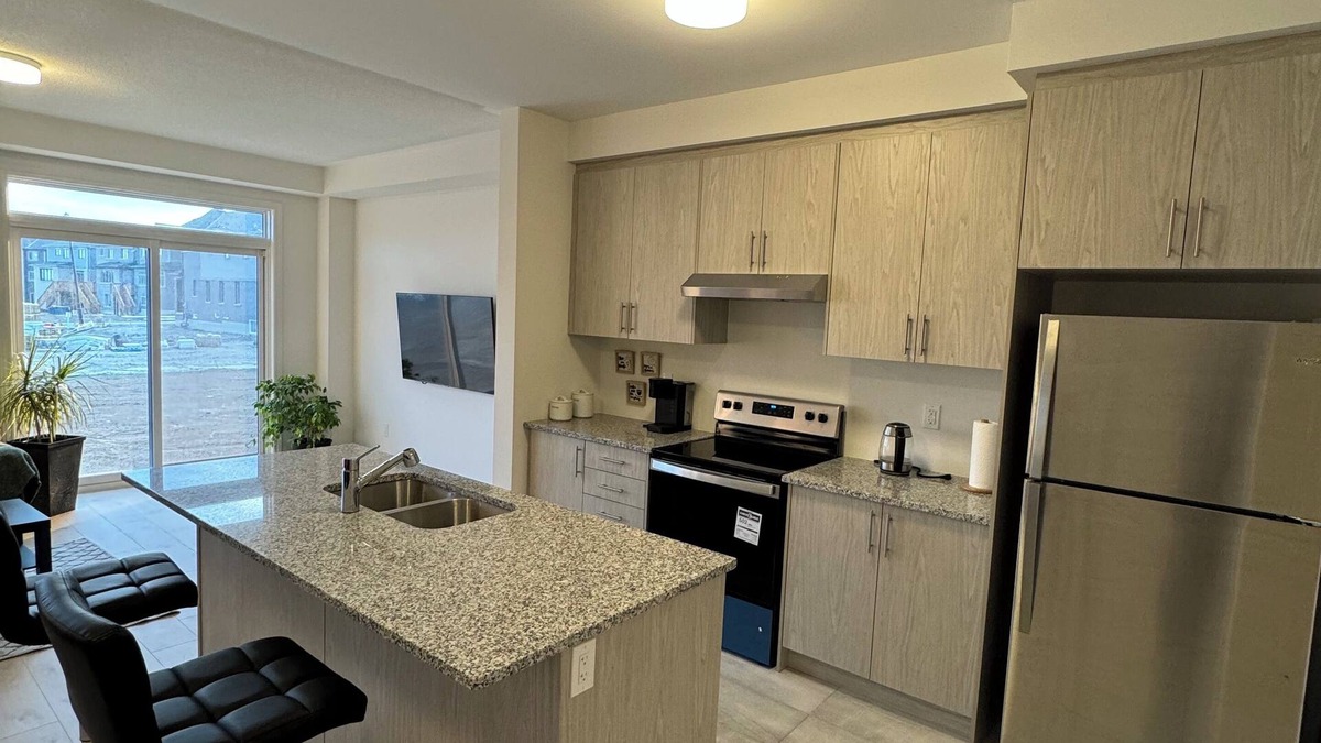 Cobourg House | Cobourg Trails Villa - 5 min from Cobourg beach and trails!