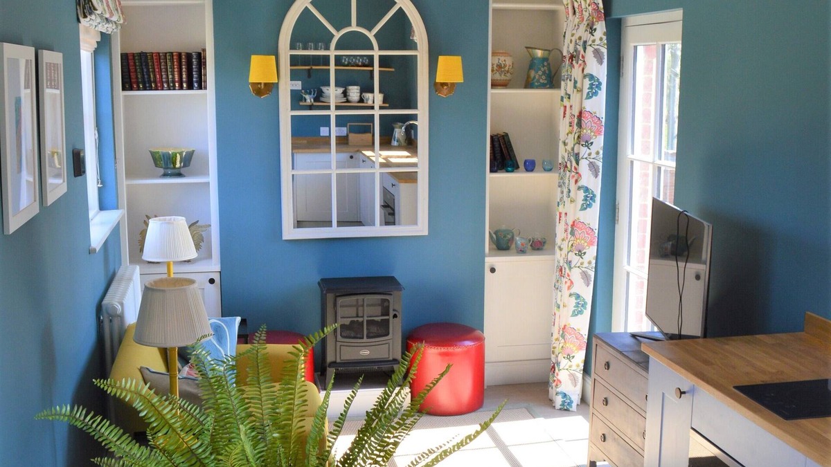 Alton Barnes Apartment | Cockloft, Romantic Countryside Hideaway