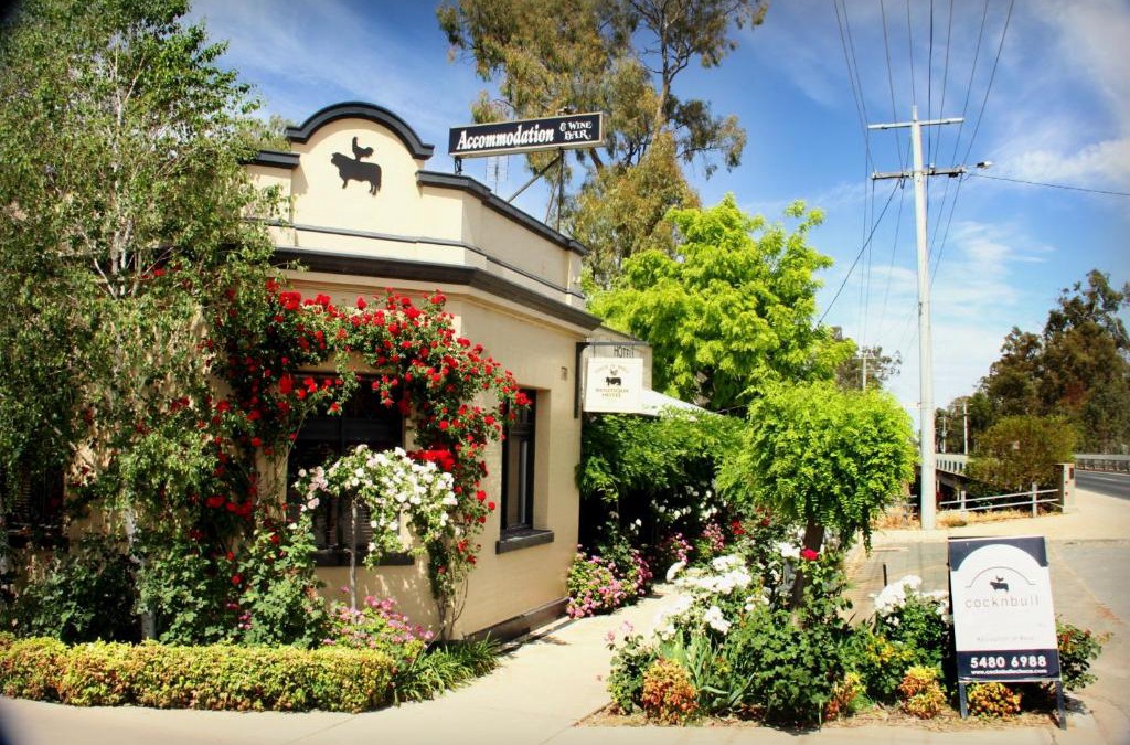 Echuca Hotel | CocknBull Boutique Hotel Echuca