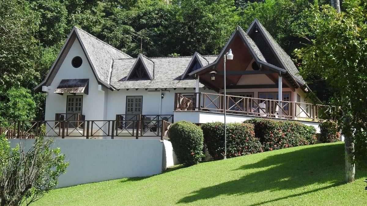 Bethel House | CoCo Chalet in the Caribbean - only thing missing is the fireplace!
