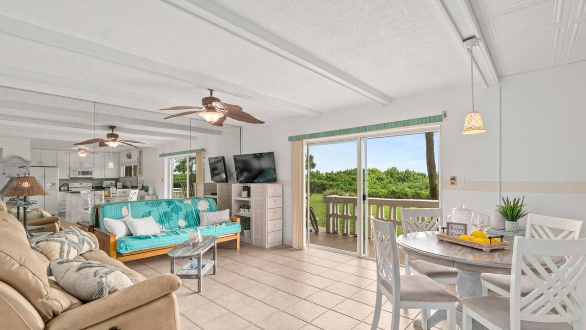 Cocoa Beach Condo | Cocoa Beach Direct Oceanfront Condo - just a few steps to the beach!