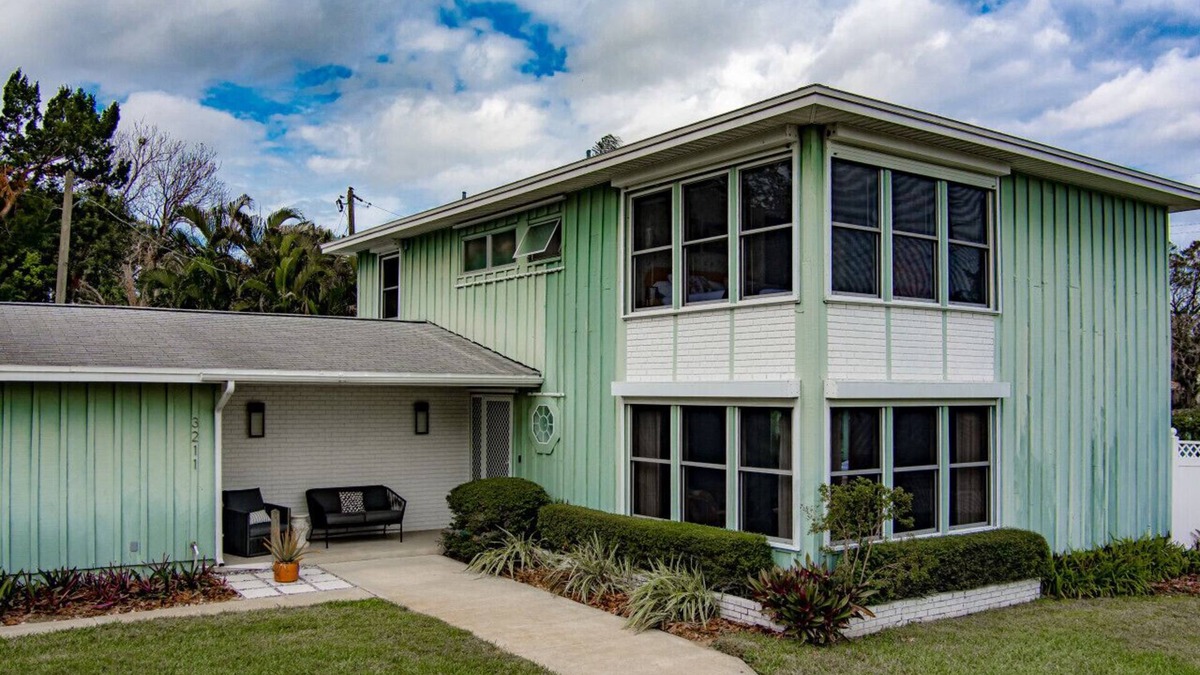 Cocoa House | Cocoa Riverside Oasis - King Suite with Private Pool