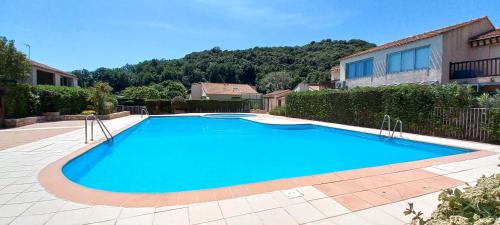Bastide Giraud Apartment | Coconhut Studio - Terrace - Pool