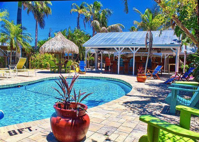 Bay Esplanade Apartment | Coconut Grove Beach Resort Suites 1 to 4