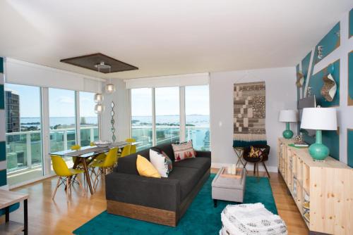 Coconut Grove Apartment | Coconut Grove Gorgeous Bay View 1 bedroom Condo Includes Parking