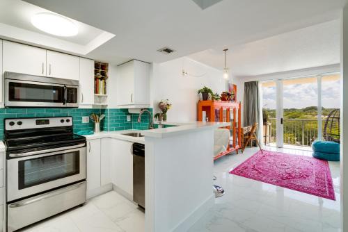 Coconut Grove Apartment | Coconut Grove Retreat 1 bedroom apartment with Bay views