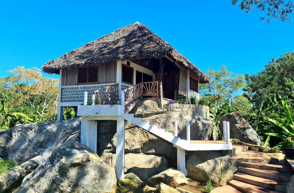 Nosy Komba House | COCONUT LODGE KOMBA