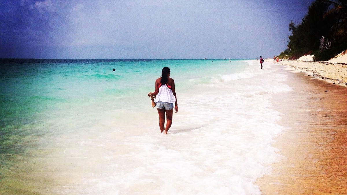 Windsor Park House | Coconut Palm, Freeport Bahamas