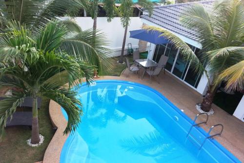 Kantharawichai House | Coconut Palms