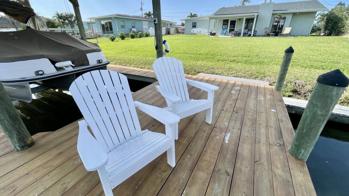 Venetian Way House | 🏖️ Coconut River Retreat – On the Water & Close to the Sand