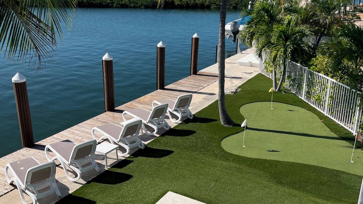 Marathon House | Coconut Sunsets Open Water Views, Ice, Pool, Spa 100 ft dockage, Putting Green