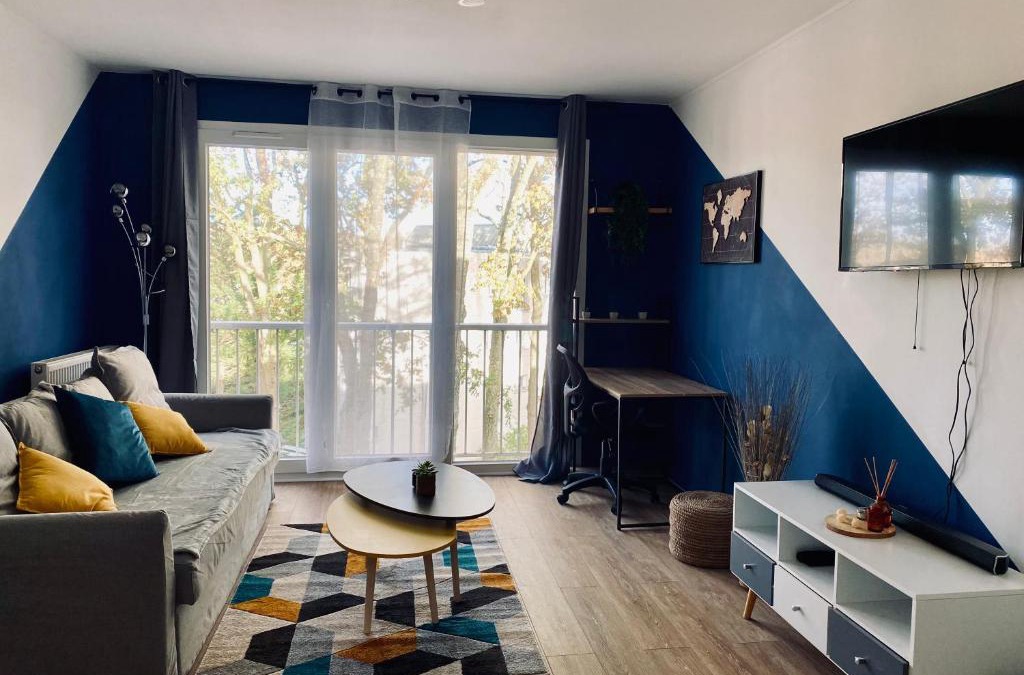 Les Aunettes Apartment | Cocoon citadin : Appartement 2 pièces au coeur d'Evry