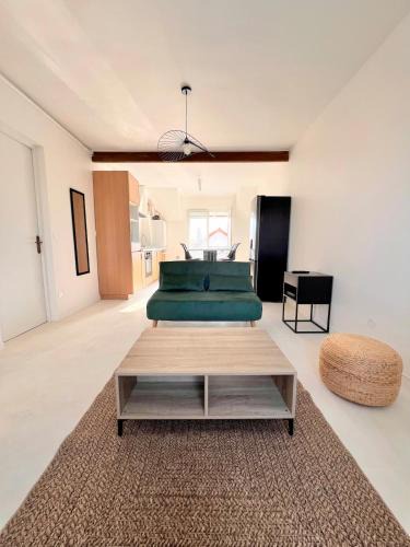 Argenteuil Apartment | Cocoon d'Argenteuil - city center, close to Paris & SNCF train station