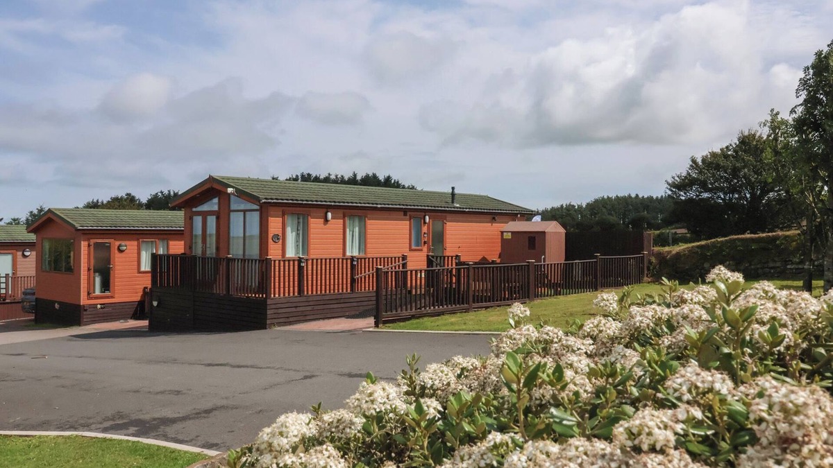 Mullacott Cottage | CODY LODGE, pet friendly, with a garden in Ilfracombe