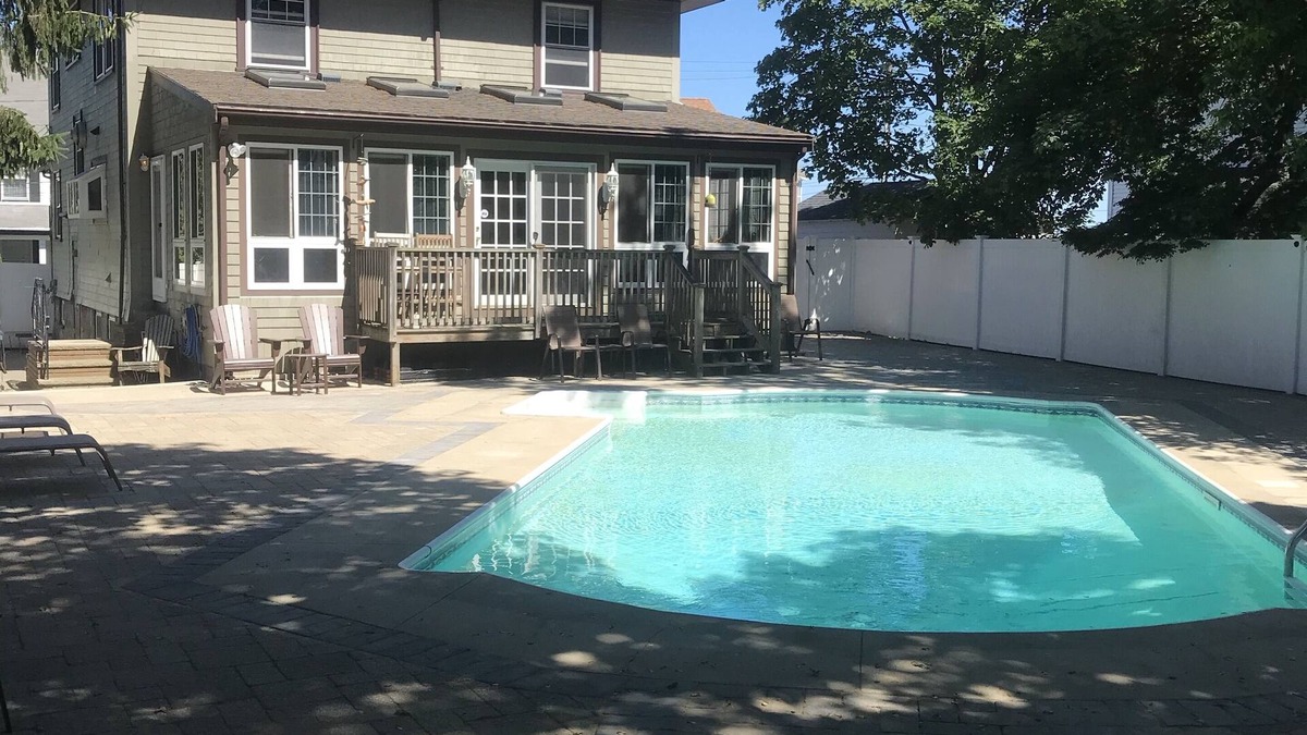 Winthrop Apartment | Cody's Place Winthrop Boston Logan Airport Beaches