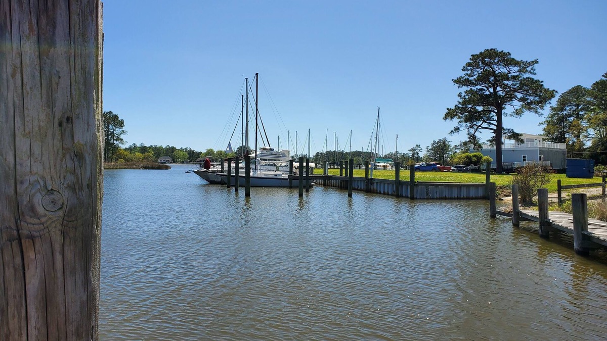 Merritt House | Coffee Creek Cottage: A tranquil, waterfront escape minutes from Oriental, NC