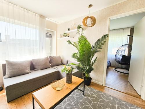 Haabersti Apartment | Cofy Rentals - centrally located, quiet district, air-conditioning, free parking, 24-7 express check-in-out, close to sea and everything you need for living!