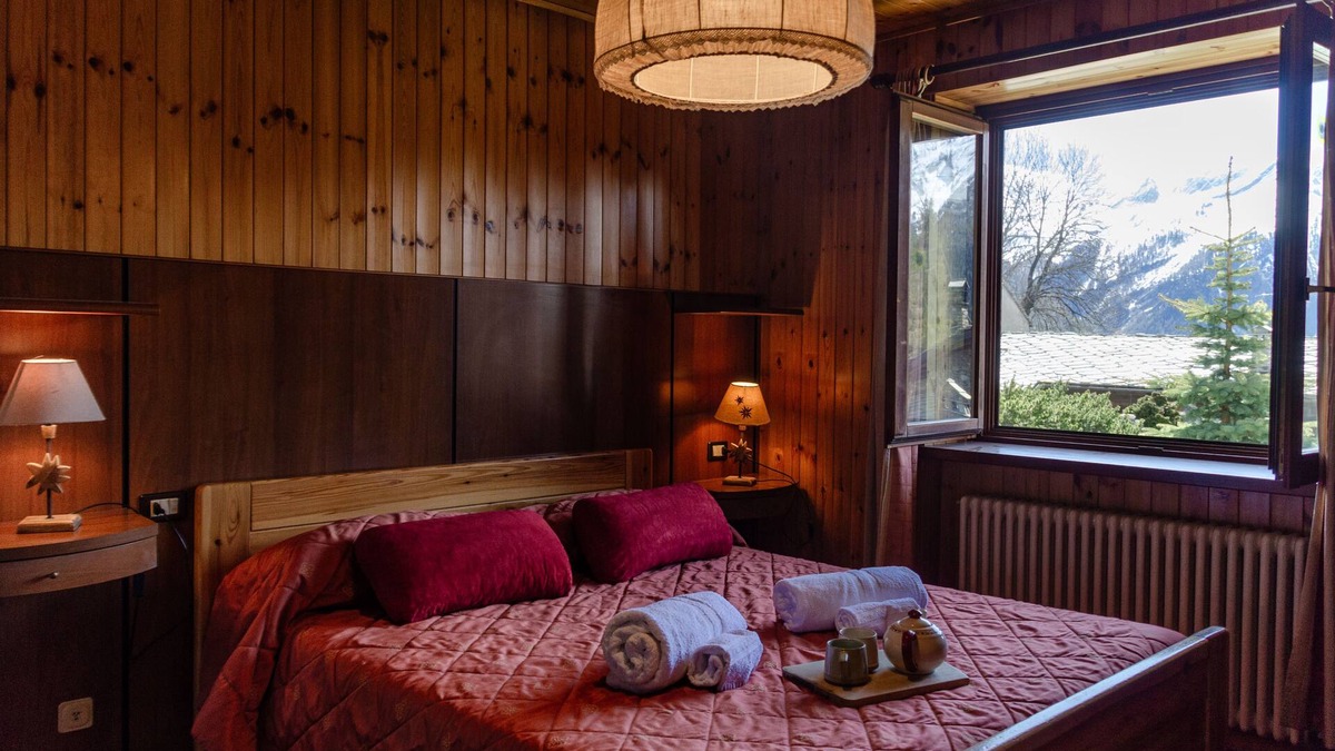Gimillan Apartment | Cogne Mountain Apartment - Garden and View