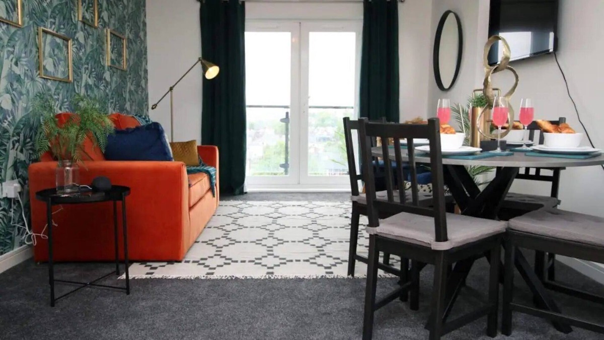 Butetown Apartment | Cohost Partners | Modern 2BR Apt | River Views