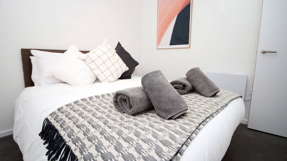 Taunton Apartment | Cohost Partners Stylish 2BR Apt | Free Parking