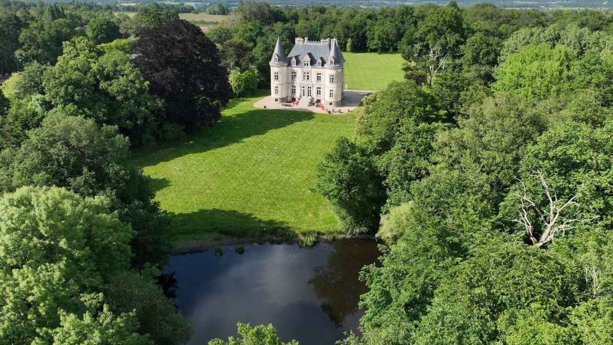 Saint-Vincent-sur-Oust House | Coin de Paix - Château de Launay