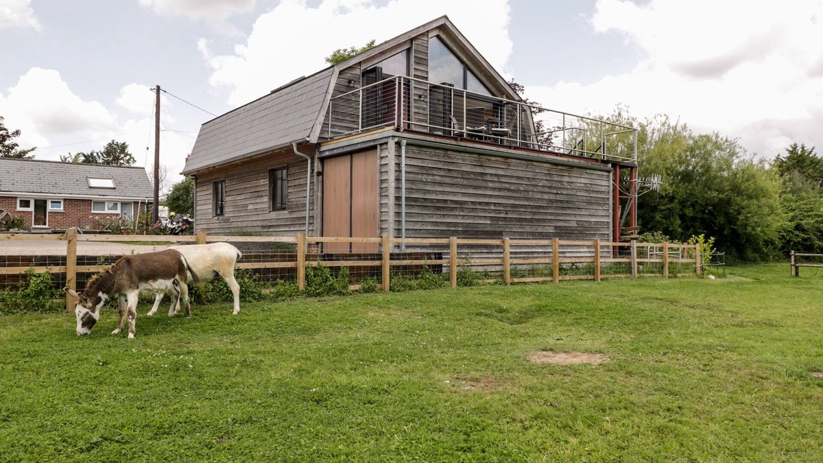 Sturminster Newton Apartment | COINTREE, pet friendly in Sturminster Newton
