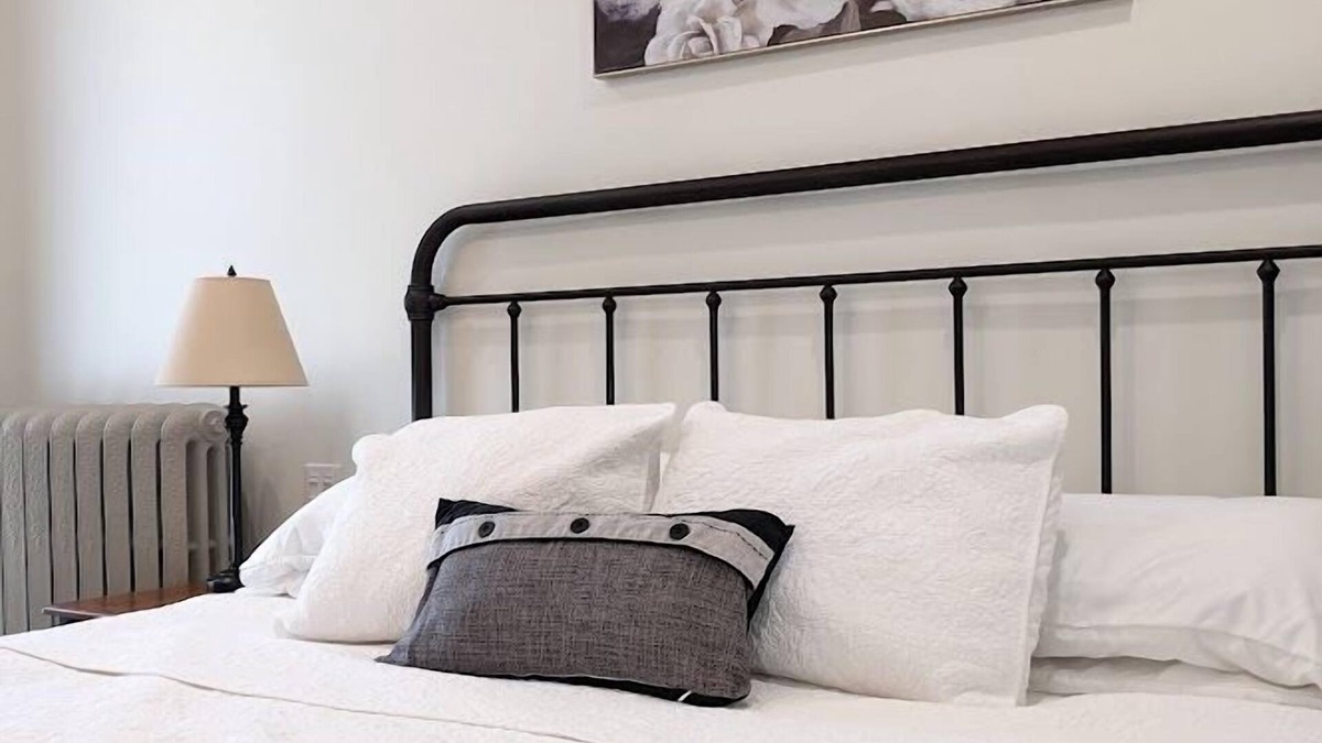 Goderich Bed & Breakfast | Colborne Bed and Breakfast