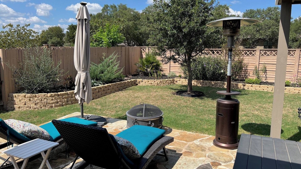 Boerne House | COLD AC! Relax in comfort at Spacious Simplicity-modern amenities with spa!