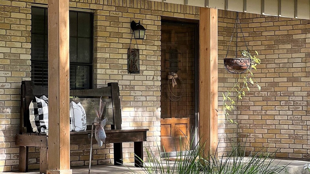 Victoria House | Coleto Bend Cottage - Home to lots of wildlife!